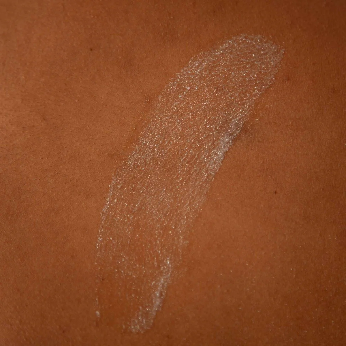 Bijoux Indiscrets Intimate Shimmer Dry Oil - Image 3