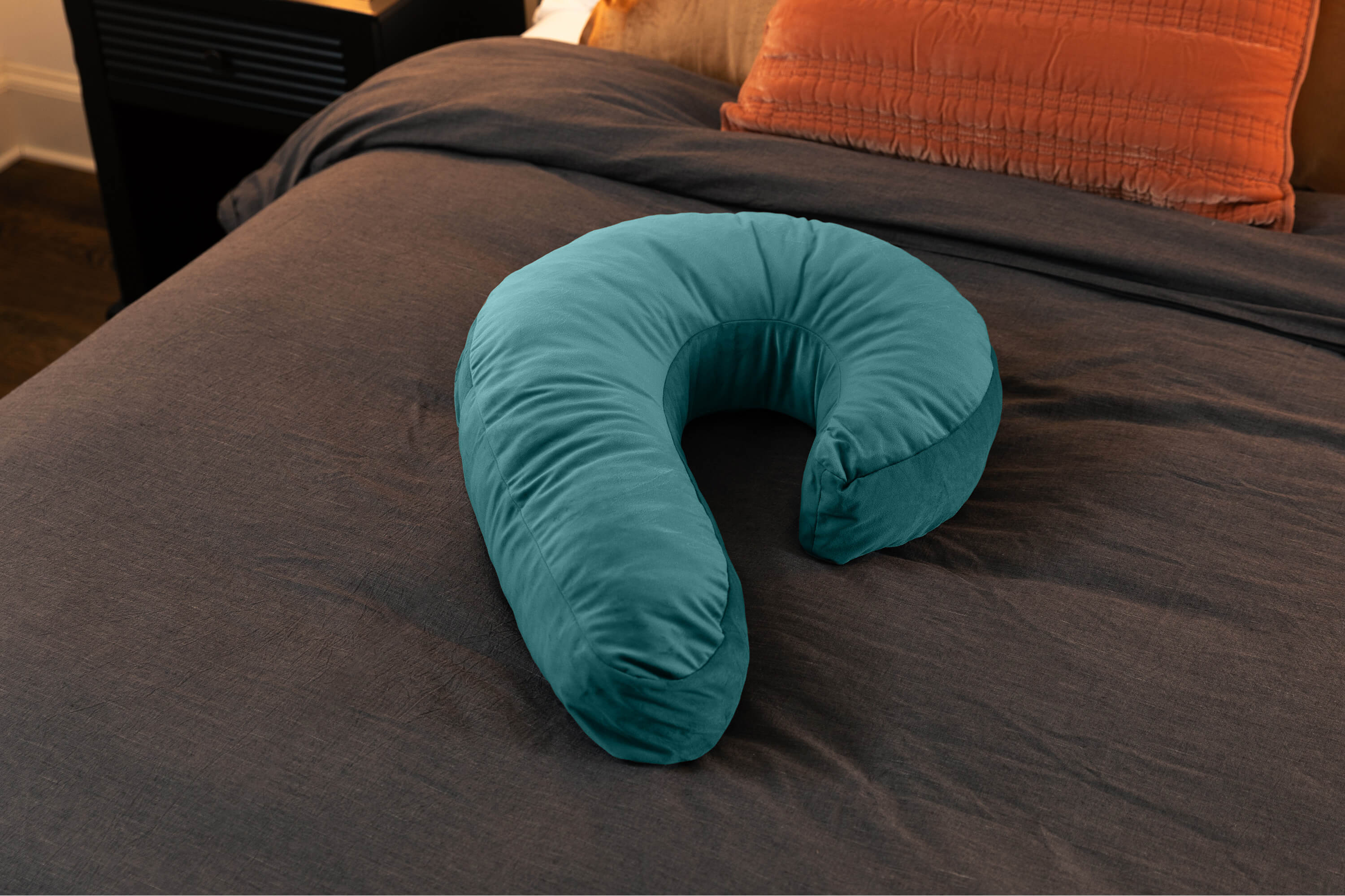 Liberator Lune Snuggle Sex Toy Mount - Image 11