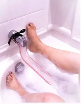 Waterslyde Bathtub Water Diverter - Image 2